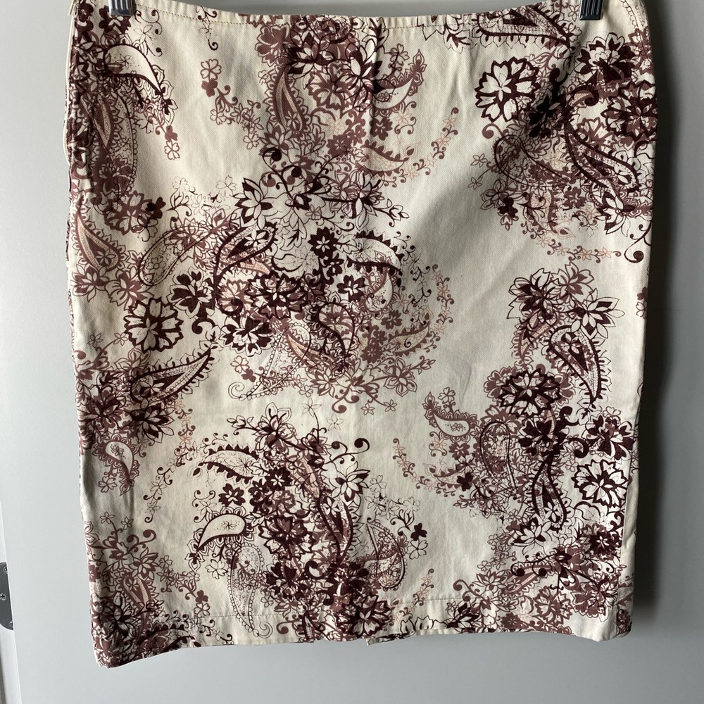 Pencil skirt